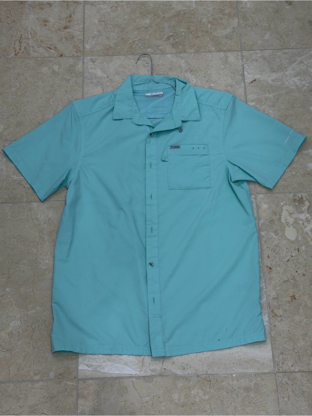 Columbia Men’s Short-Sleeve Button-Up Shirt in Aqua Blue